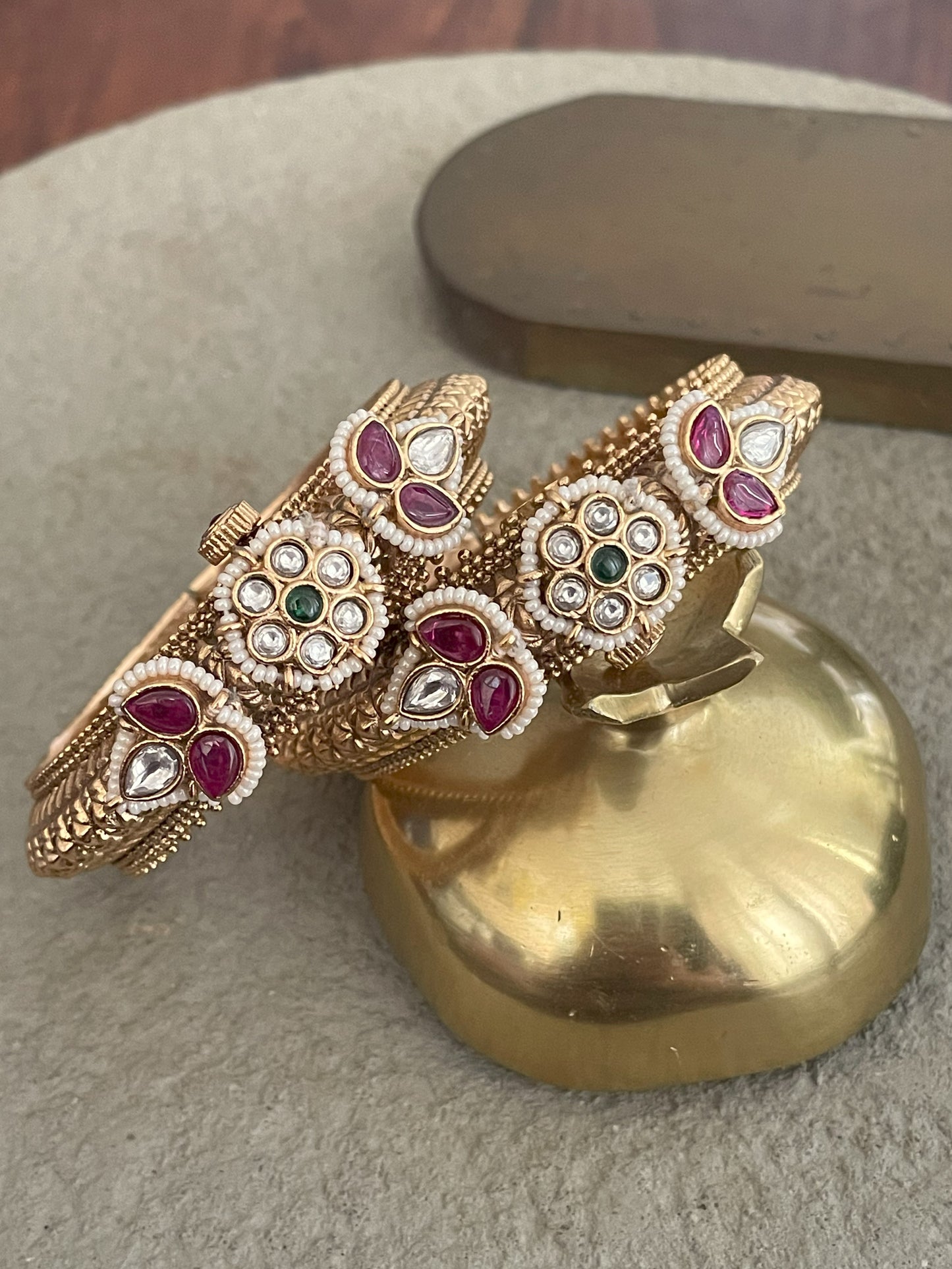 Avleen Openable Antique Bangle Set