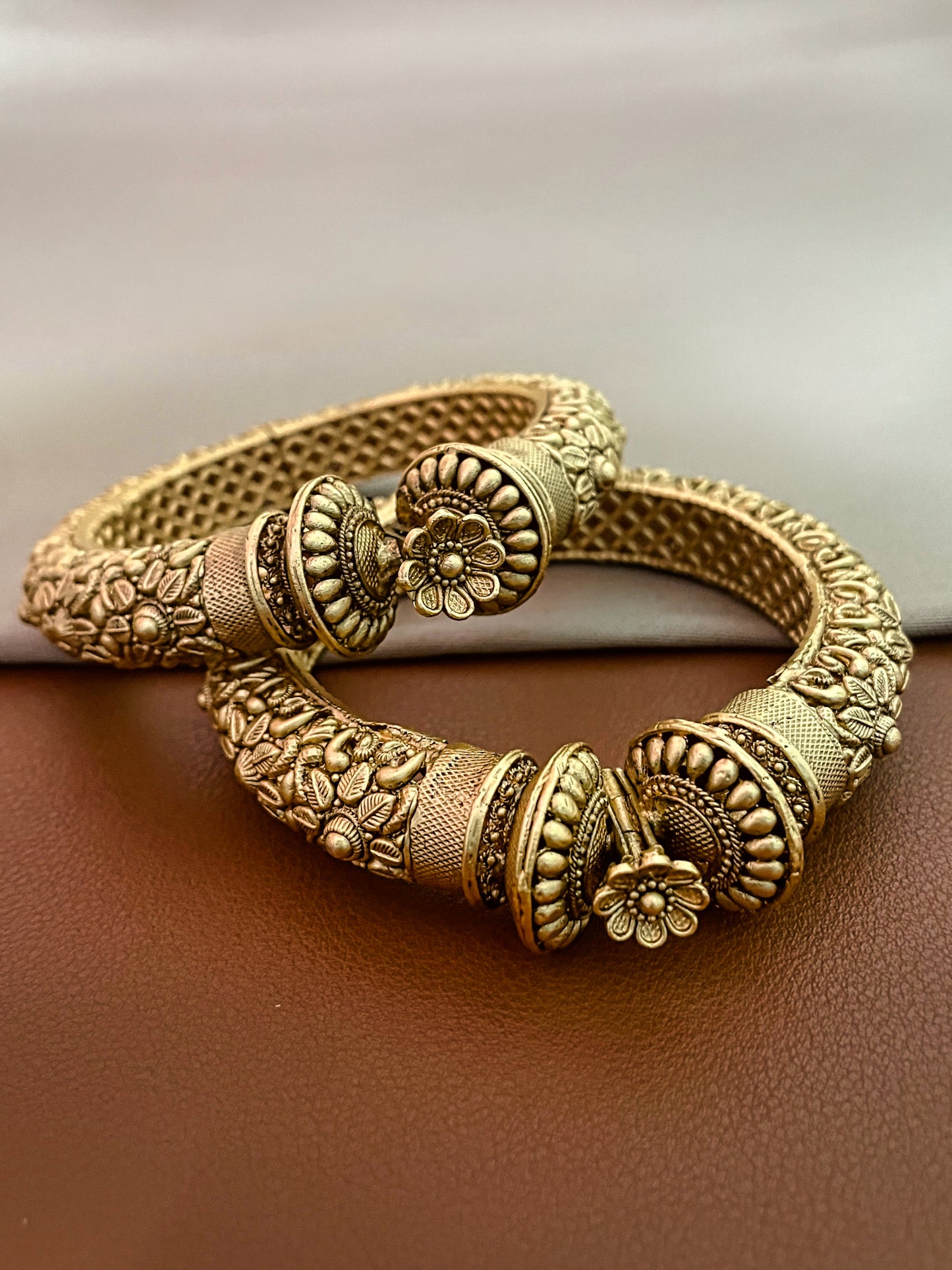 Nour Antique Openable Gold Finish Bangle Set