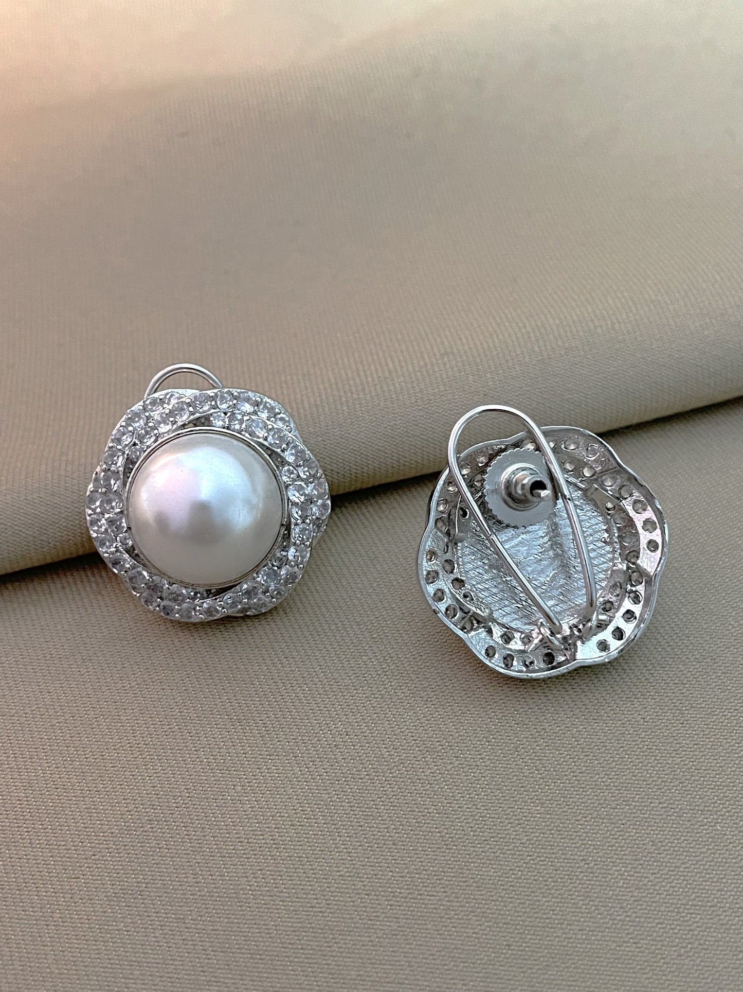 Leila Stud Pearl Earrings