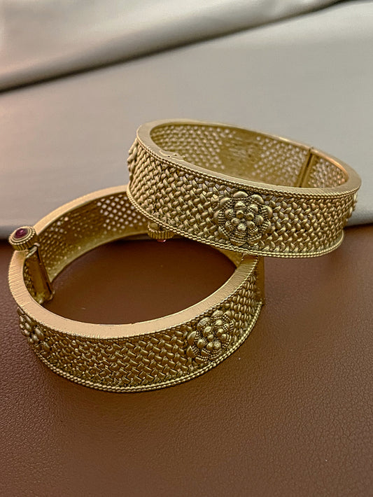Asma Antique Gold Finish Openable Bangles