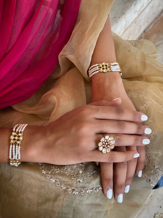 Mahira Hand Paunchi Bracelet- Single Bracelet