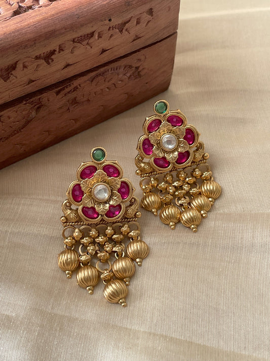 Dina Antique Flower Earrings