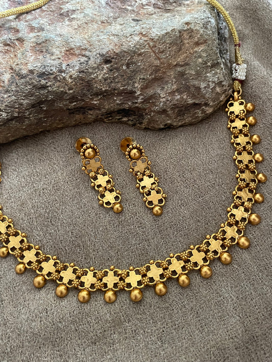 Falguni Antique Necklace Set