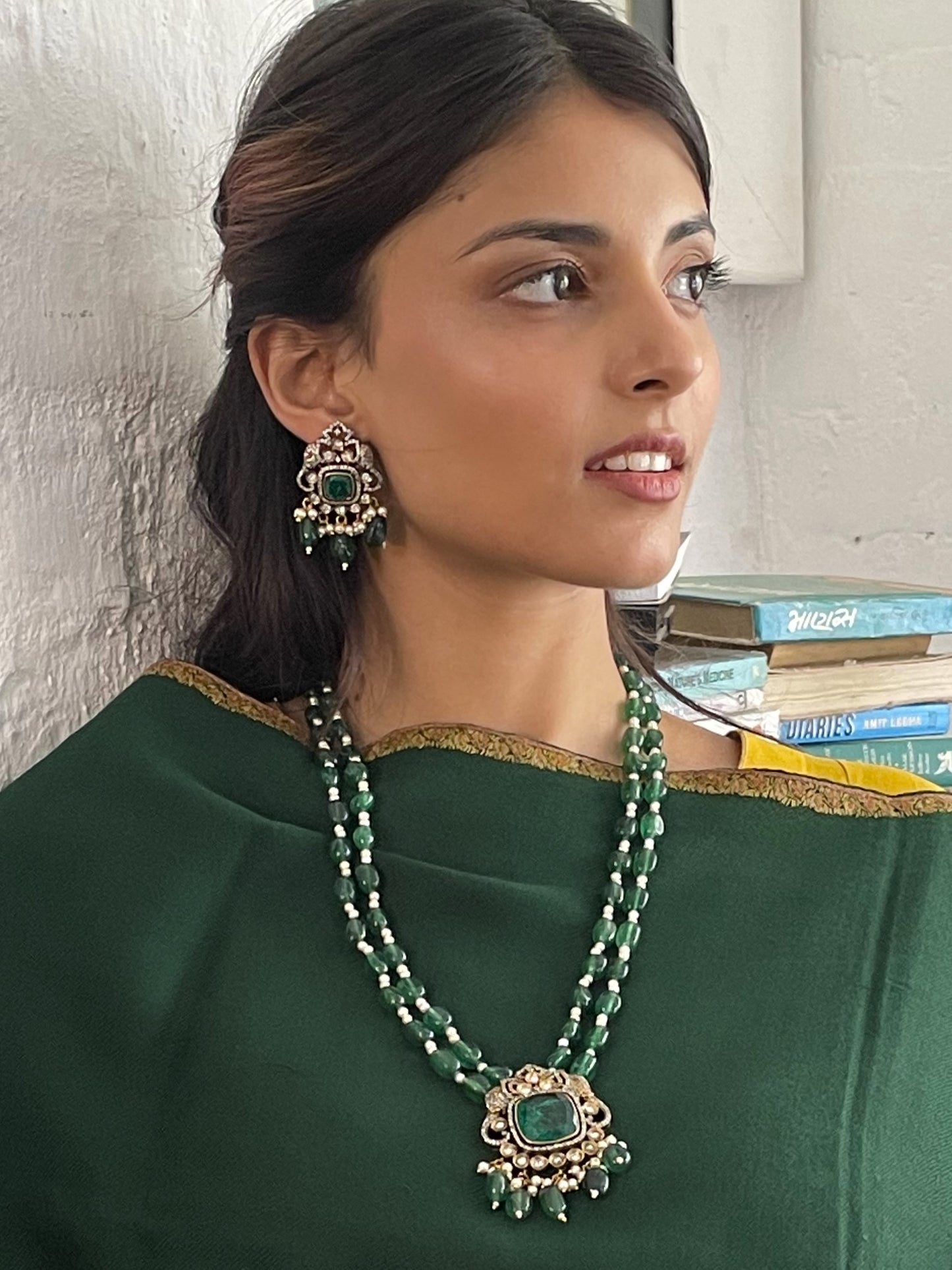 Mehtaab Victorian Emerald Necklace Set